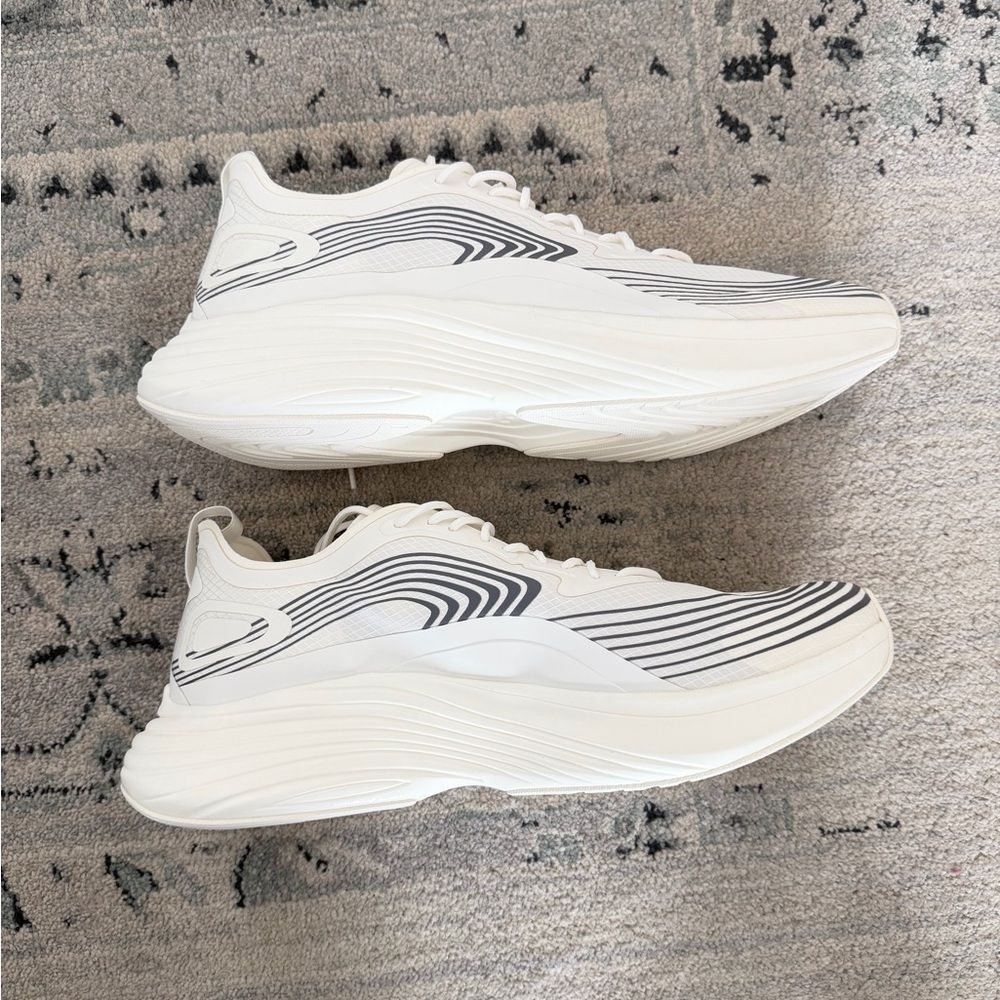 New APL Streamline Sneakers Mens Ivory Smoke Sz 13 - Picture 8 of 11